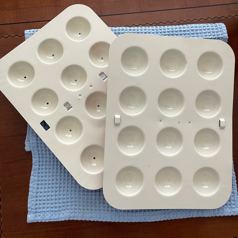 1 Cakepop Pan.